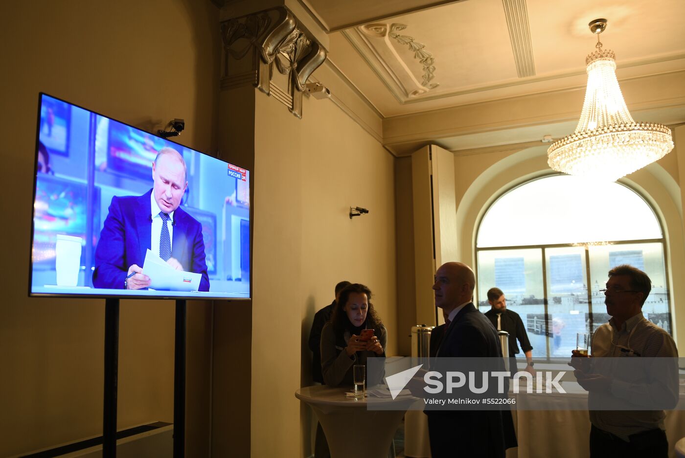 Live broadcast of Direct Line with Vladimir Putin