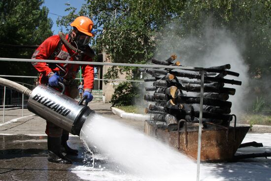 Fire tactics competition finals in Donetsk People's Republic