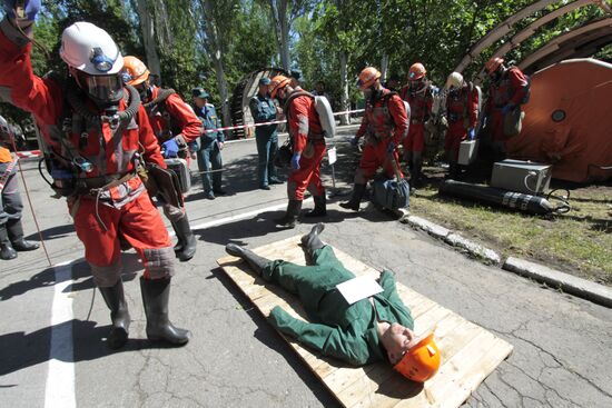 Fire tactics competition finals in Donetsk People's Republic