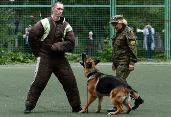 Dog handler competition in Vladivostok