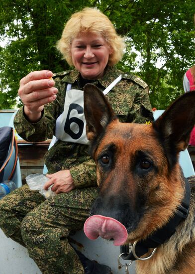 Dog handler competition in Vladivostok