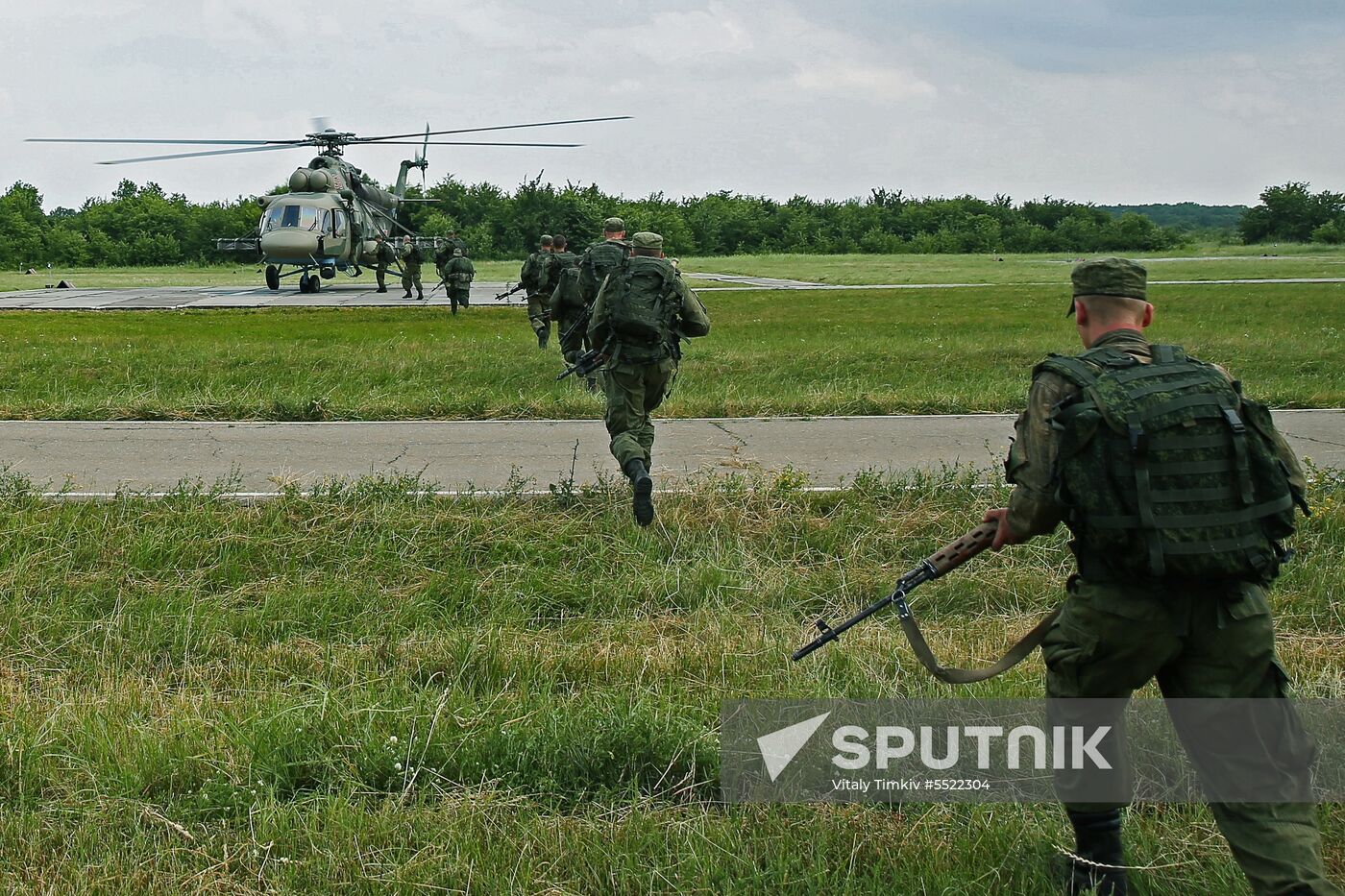 Special tactic drill in Southern Military District