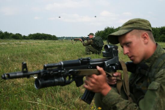 Special tactic drill in Southern Military District