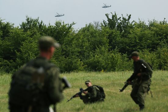 Special tactic drill in Southern Military District