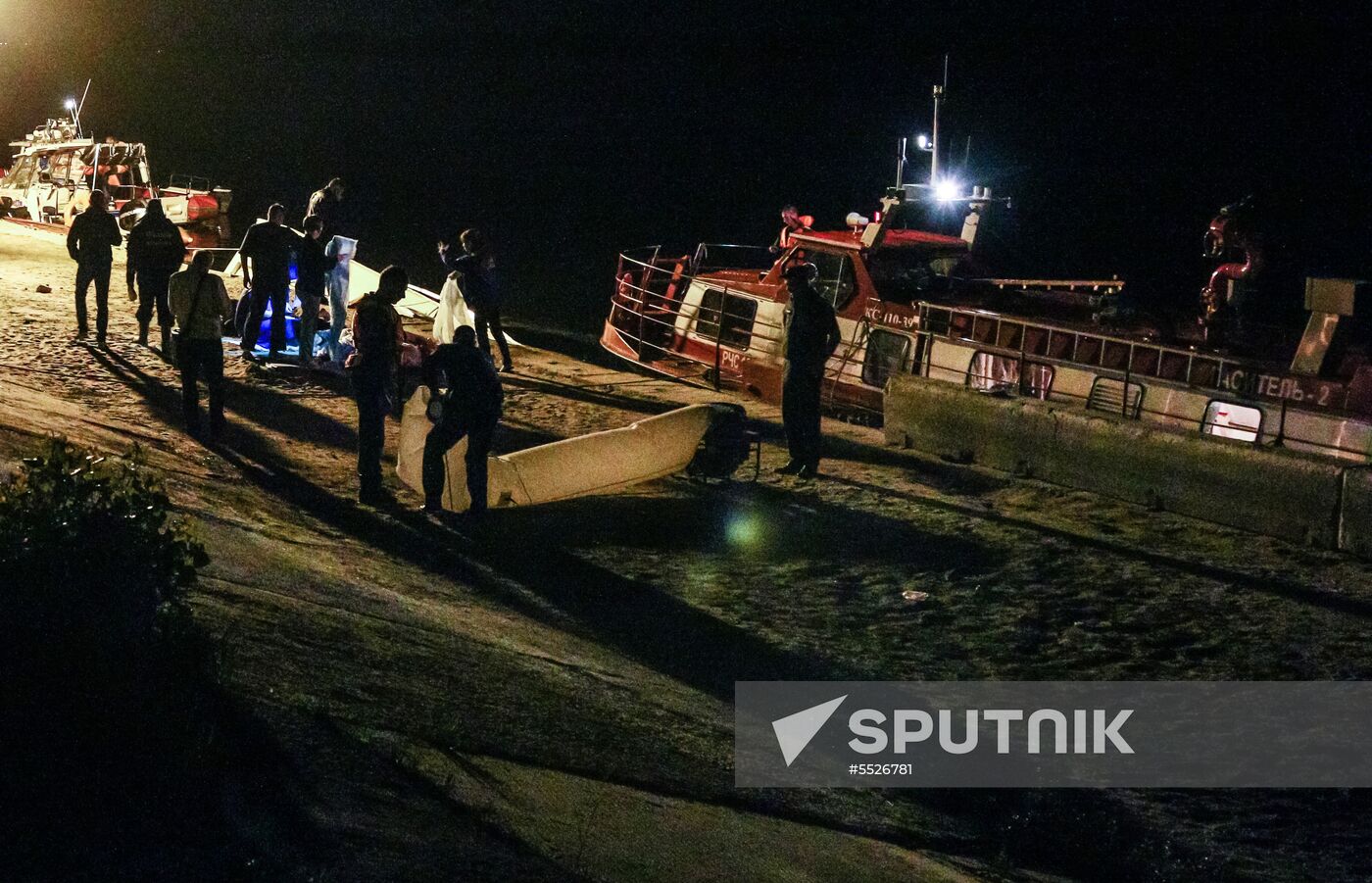Catamaran collides with barge outside Volgograd