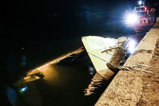 Catamaran collides with barge outside Volgograd