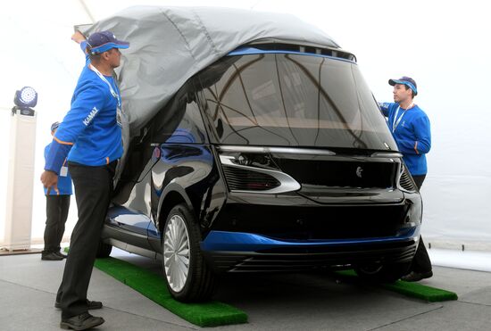 Kamaz presents SHUTTLE unmanned electric bus