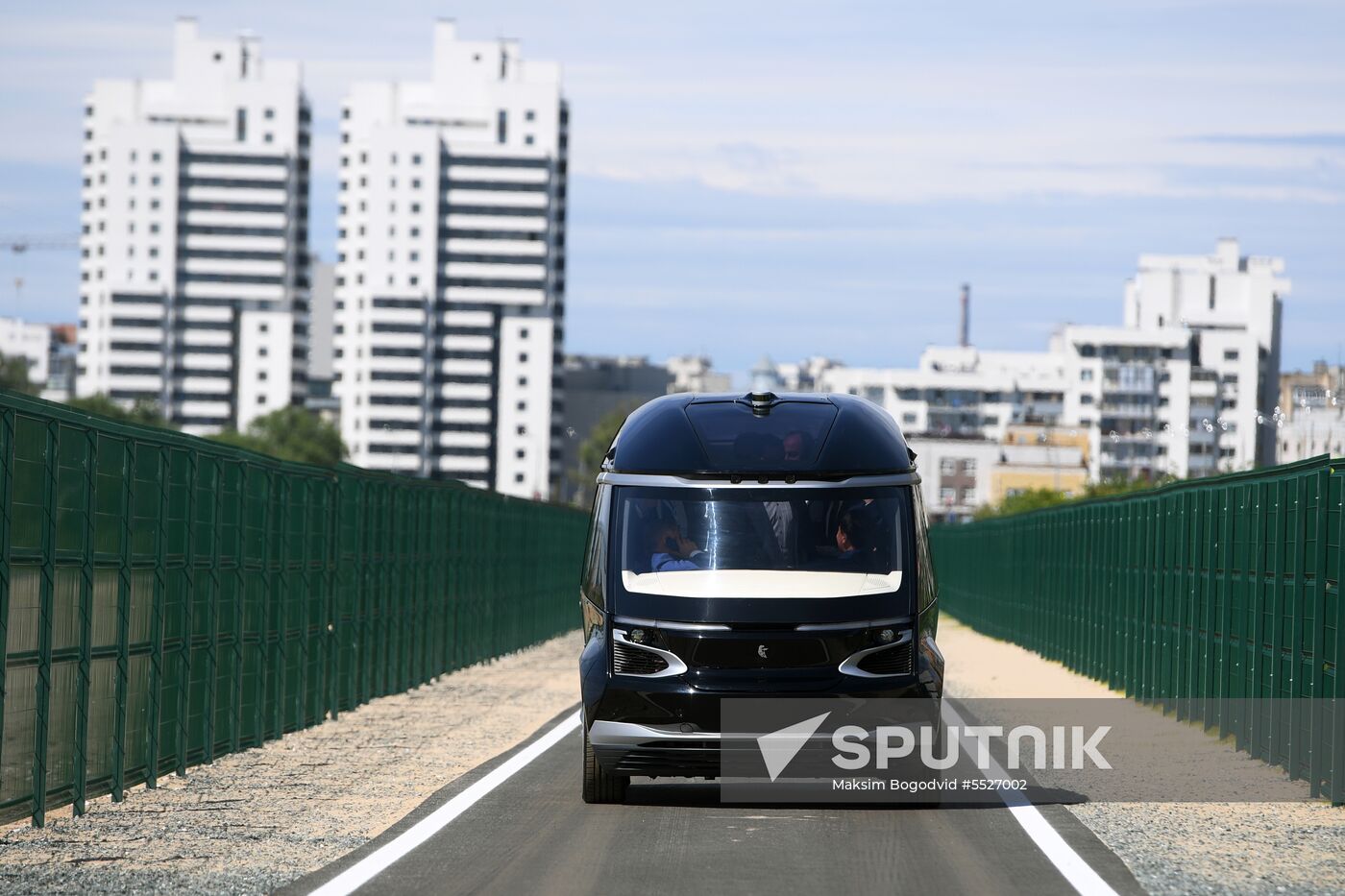 Kamaz presents SHUTTLE unmanned electric bus