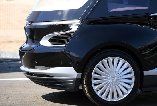 Kamaz presents SHUTTLE unmanned electric bus