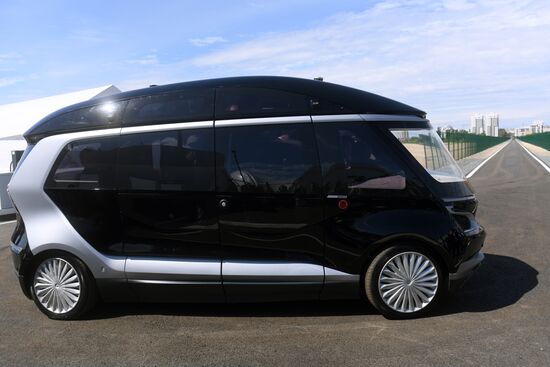 Kamaz presents SHUTTLE unmanned electric bus