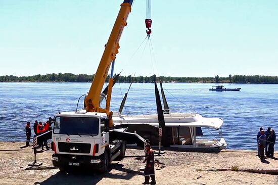 Catamaran collides with barge outside Volgograd