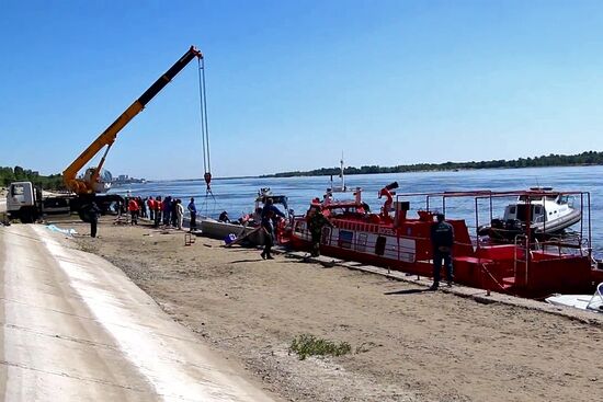 Catamaran collides with barge outside Volgograd