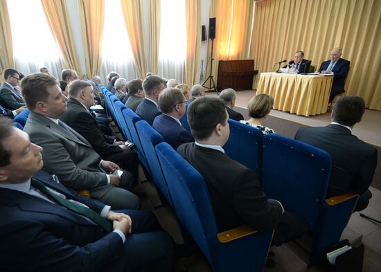 Foreign Minister Sergei Lavrov meets with representatives of Russian NGOs