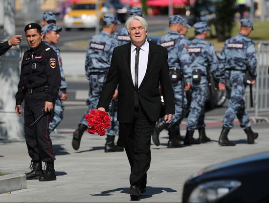 Memorial service for film director Stanislav Govorukhin