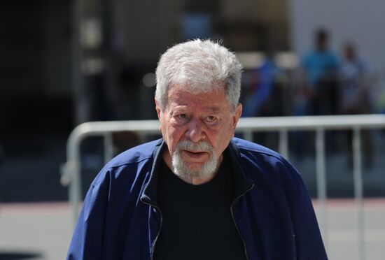 Memorial service for film director Stanislav Govorukhin