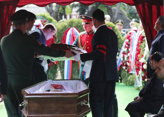 Memorial service for film director Stanislav Govorukhin