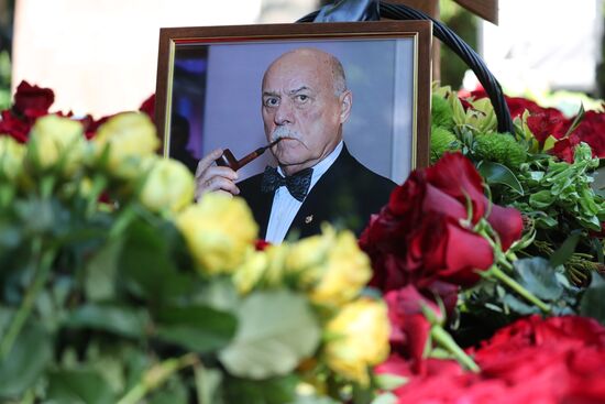 Memorial service for film director Stanislav Govorukhin