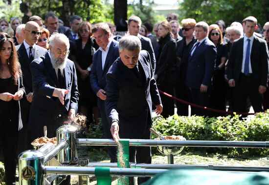 Memorial service for film director Stanislav Govorukhin