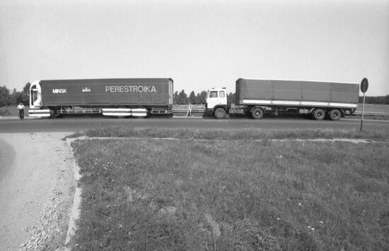 Freight truck tractor MAZ-54323 and truck MAZ-2000 Perestroika