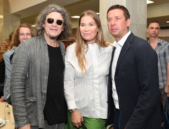 Don't Say 'Goodbye' film premiere