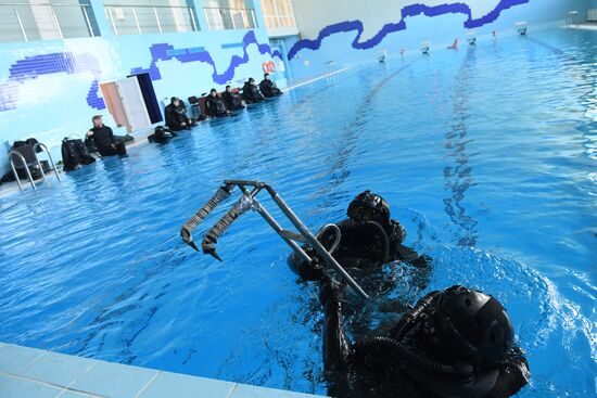 Combat swimmers train at Federal Security Service Special Task Force Center