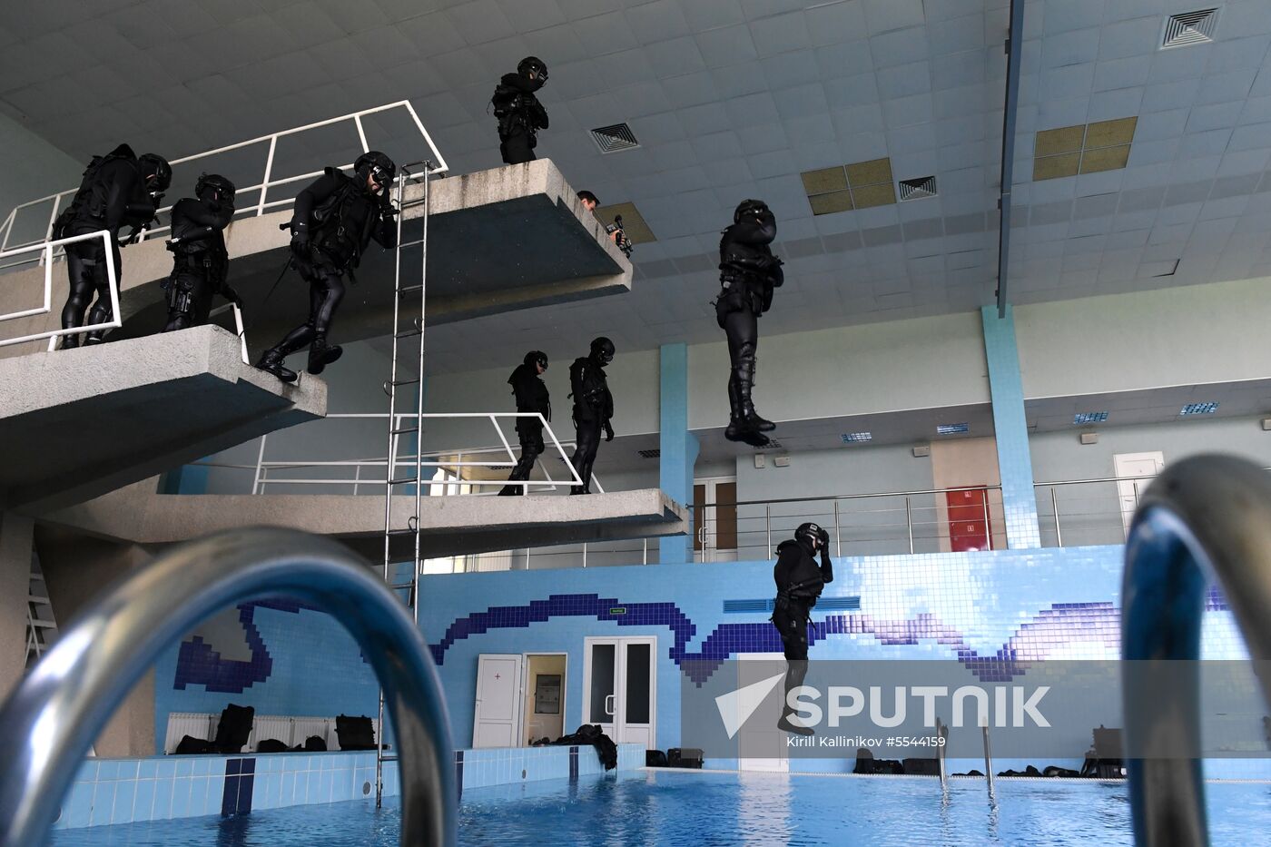 Combat swimmers train at Federal Security Service Special Task Force Center