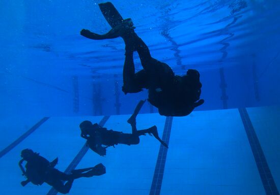Combat swimmers train at Federal Security Service Special Task Force Center