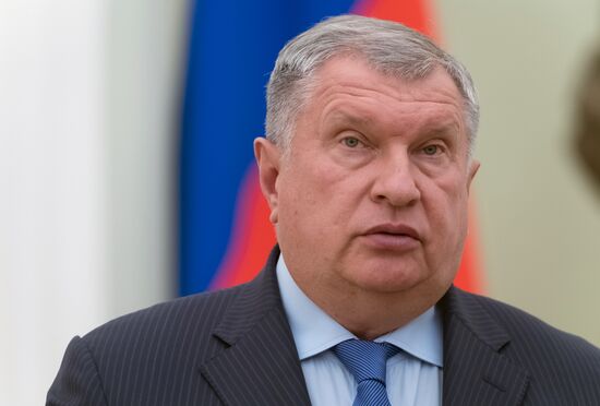 President Vladimir Putin meets with President of Portugal Marcelo Rebelo de Sousa