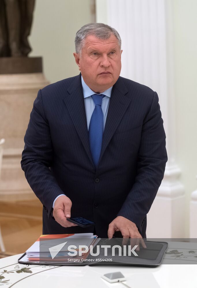 President Vladimir Putin meets with President of Portugal Marcelo Rebelo de Sousa