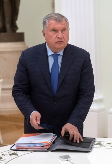 President Vladimir Putin meets with President of Portugal Marcelo Rebelo de Sousa