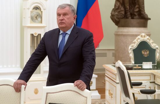 President Vladimir Putin meets with President of Portugal Marcelo Rebelo de Sousa