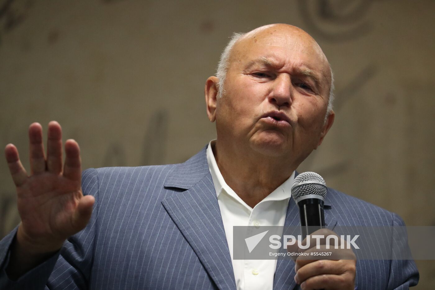 Yury Luzhkov presents book 'Russia is at the Crossroads... Deng Xiaoping and spinsters of monetarism'