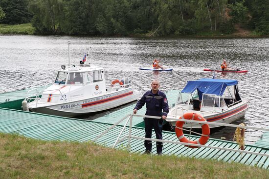 Moscow search and rescue patrol at work