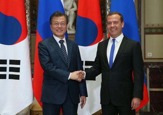 Prime Minister Medvedev meets with President of South Korea Moon Jae-in