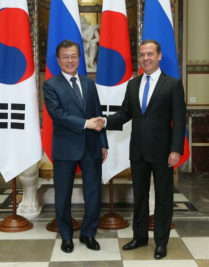 Prime Minister Medvedev meets with President of South Korea Moon Jae-in