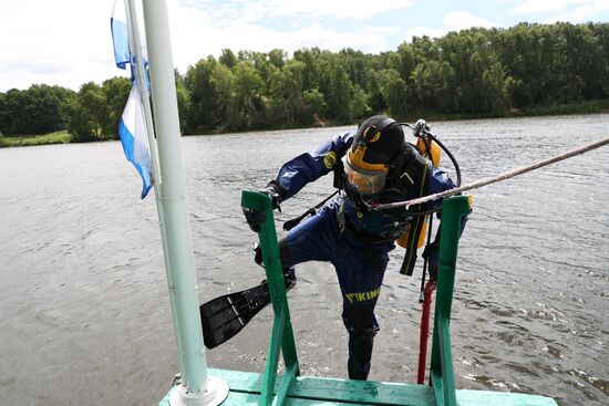 Moscow search and rescue patrol at work