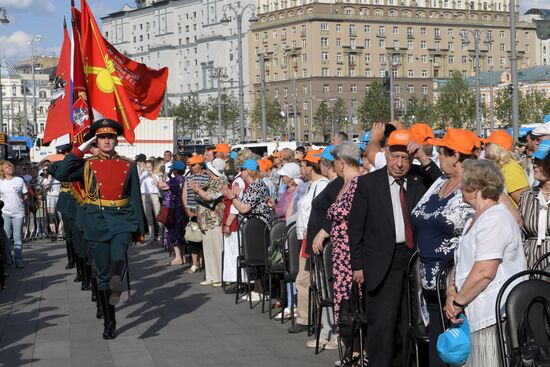 June 22, 1941. Moscow. Belorussky Railway Station patriotic campaign