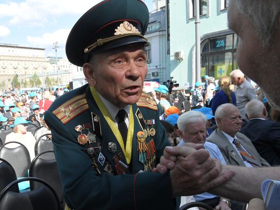 June 22, 1941. Moscow. Belorussky Railway Station patriotic campaign