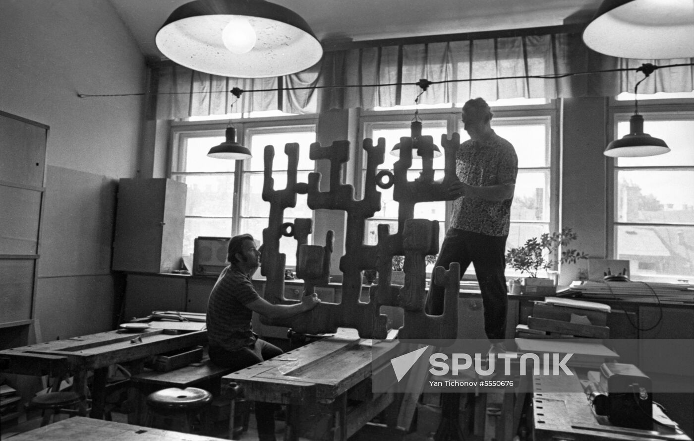 Woodcarver Uldis Salaks