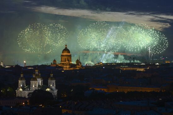 Scarlet Sails festival for high school graduates in St. Petersburg