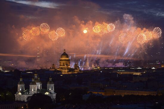 Scarlet Sails festival for high school graduates in St. Petersburg