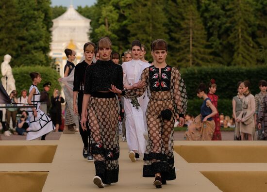 The Power of Beauty. Imperial fashion theatrical defile in Tsarskoye Selo