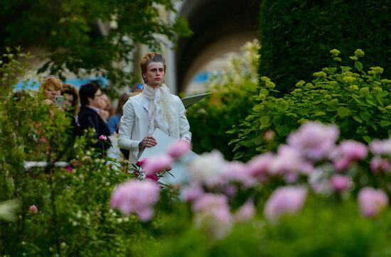 The Power of Beauty. Imperial fashion theatrical defile in Tsarskoye Selo