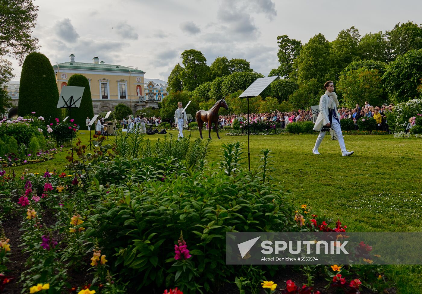 The Power of Beauty. Imperial fashion theatrical defile in Tsarskoye Selo