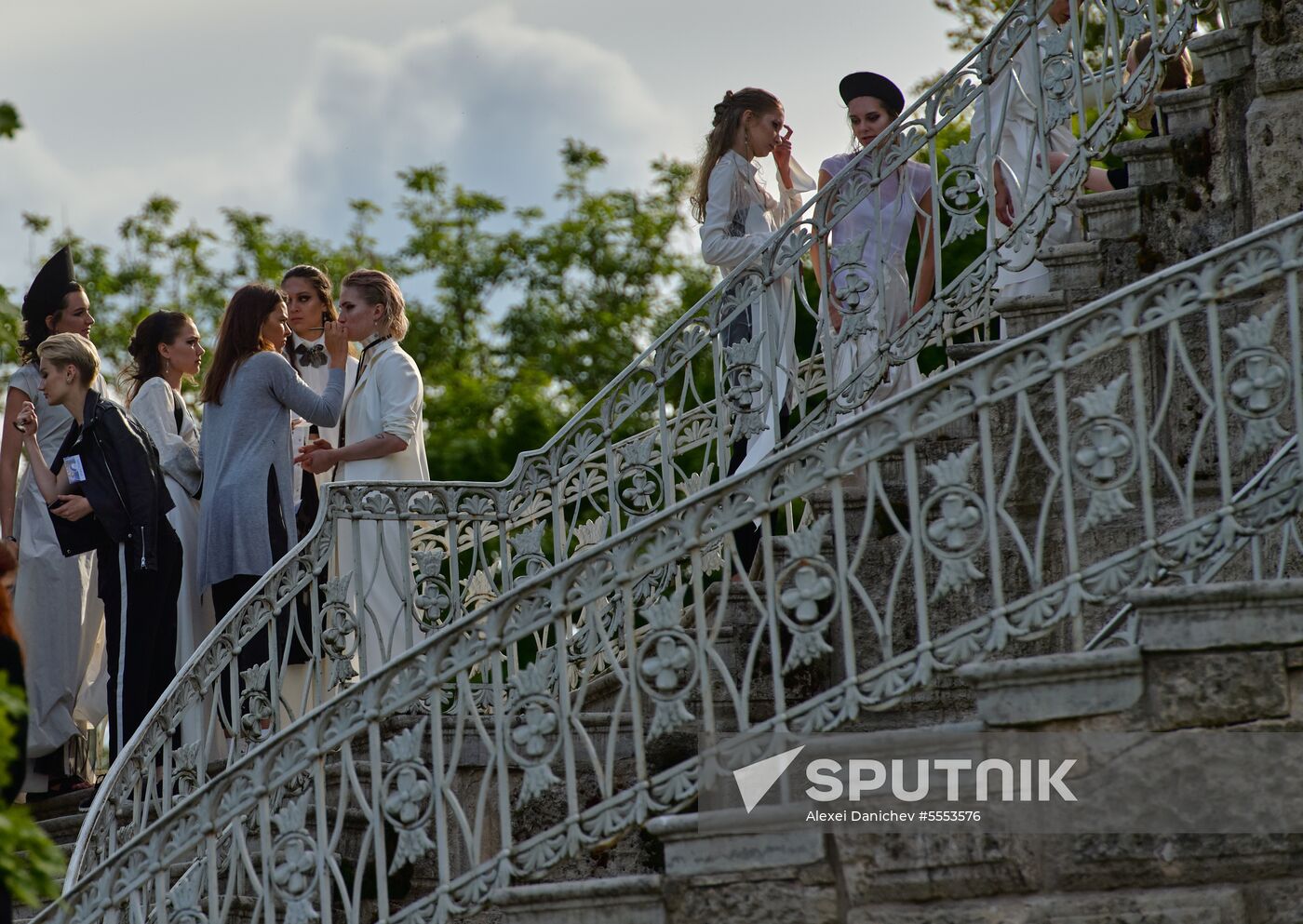 The Power of Beauty. Imperial fashion theatrical defile in Tsarskoye Selo