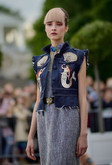The Power of Beauty. Imperial fashion theatrical defile in Tsarskoye Selo