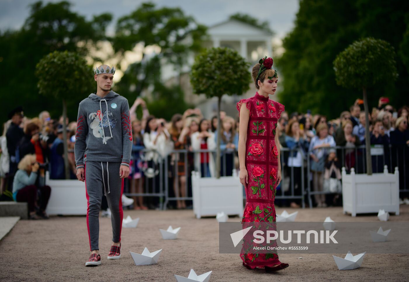 The Power of Beauty. Imperial fashion theatrical defile in Tsarskoye Selo