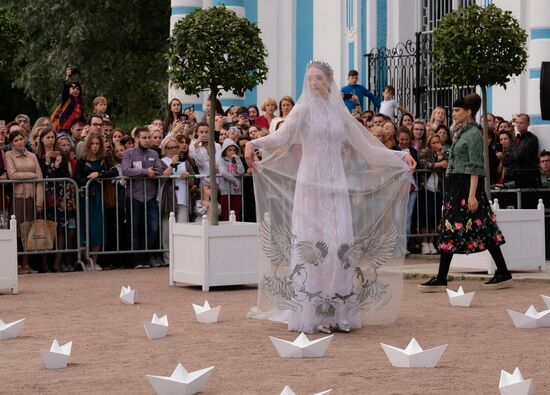The Power of Beauty. Imperial fashion theatrical defile in Tsarskoye Selo