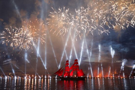 Scarlet Sails festival for high school graduates in St. Petersburg