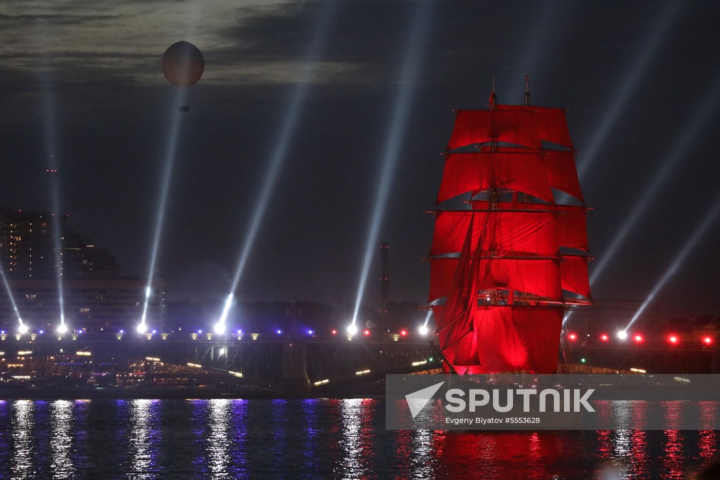 Scarlet Sails festival for high school graduates in St. Petersburg